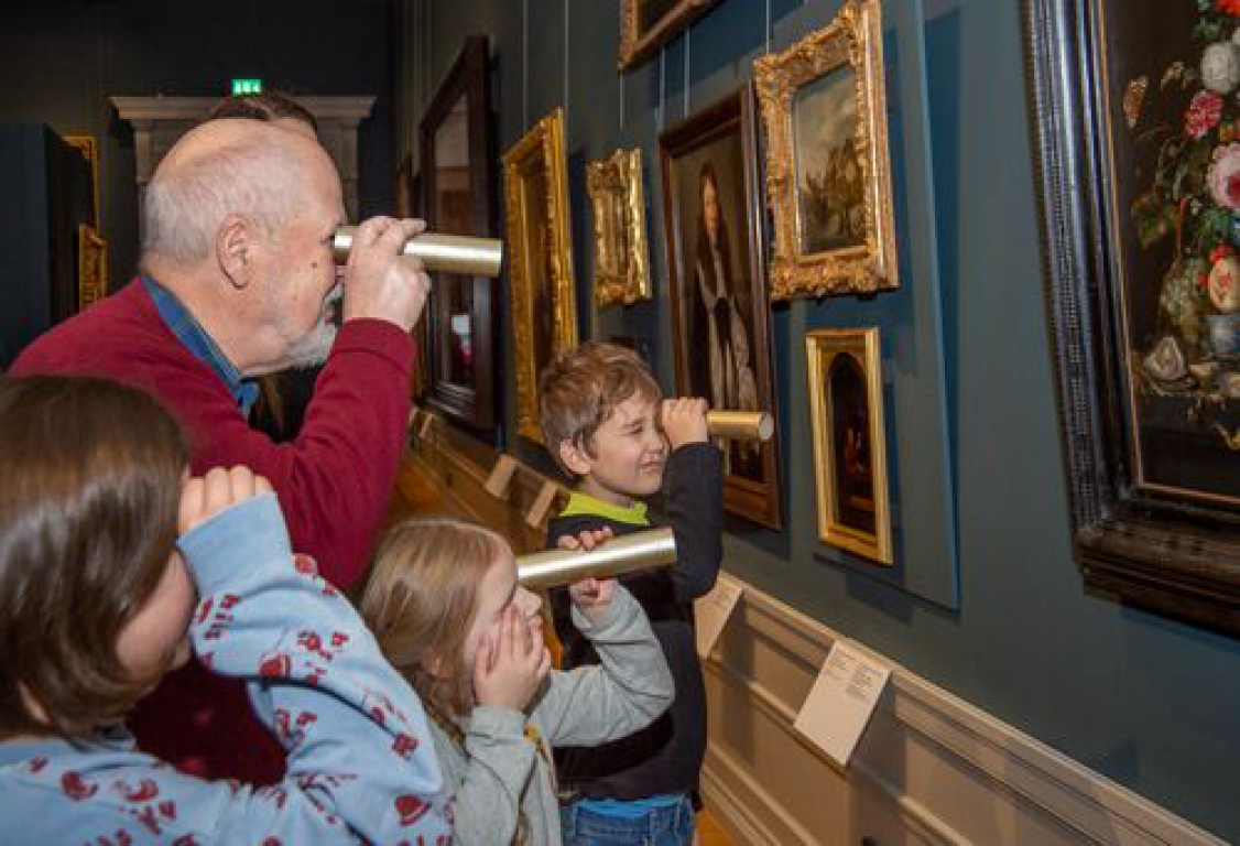 Familjevisning:<br> Nyfiken på färg tillsammans